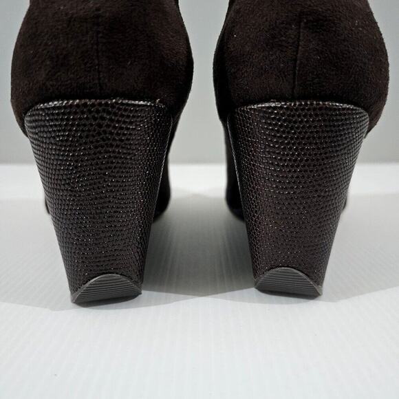 Donald Pliner Tanah Bootie Womens 9.5 Brown Stretch Suede Shootie Fall Wedge - Picture 7 of 14